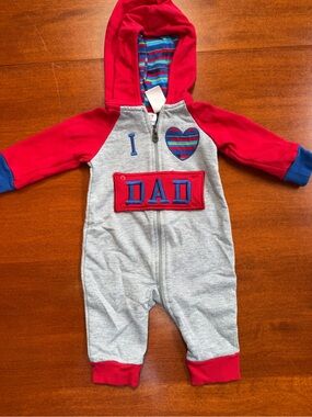 Truly Scrumptious Heidi Klum Baby Romper 6M I Love Mom/Dad Hooded One Piece